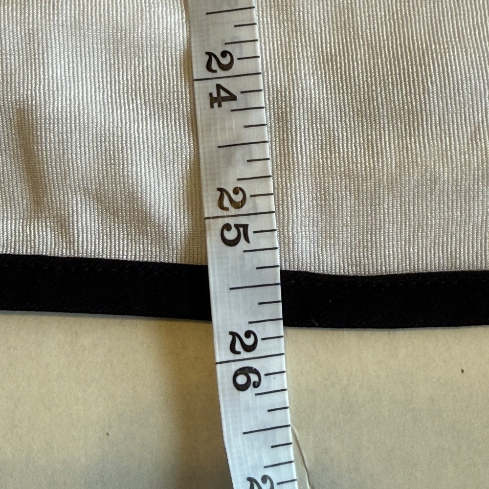 Chico's size 2 Traveler Collection Top (Large/12) - Picture 9 of 9